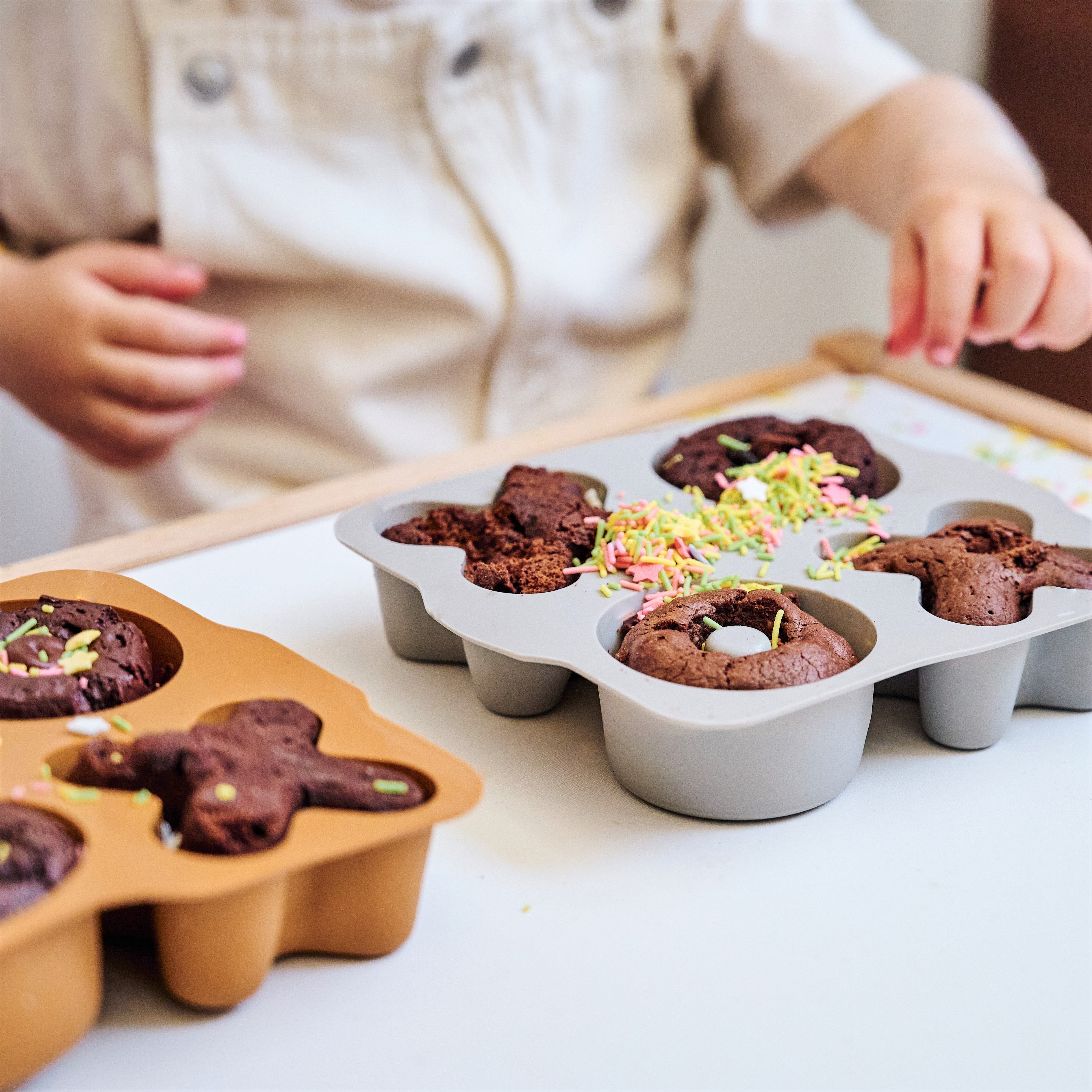 MinikOiOi XOXO Silicone Cake Mold